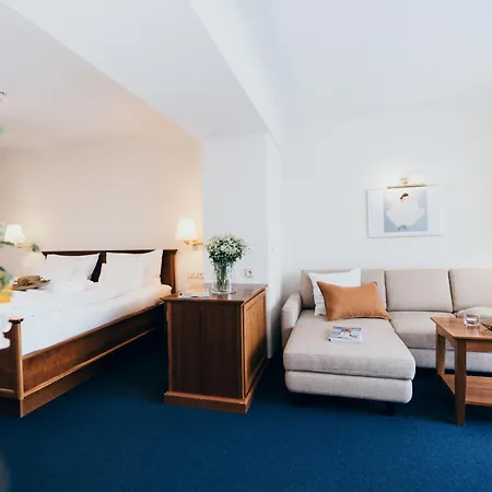Hotell Reindl & Appartments 3*