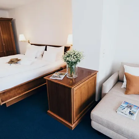 Reindl & Appartments Hotel 3*